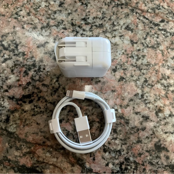 Apple iPad Mini Lightning to USB Cable & Lightning Power Adapter - Picture 4 of 4